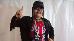 Apa Kabar Jhonny Iskandar, Pedangdut Nyentrik 1980-an Melambung Lewat Lagu Judul-Judulan
