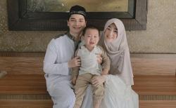 Larissa Chou dan sang Ibu Datangi Rumah Mertua, Netizen: Kok Malah Perempuan yang Gentle ya!