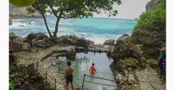 Pantai Unik di Nusa Penida, Tak Ada Pasir Putih tapi Miliki Kolam Mata Air Eksotis