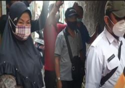 Video 4 Warga Alami Demam Tinggi dan Pusing Usai Jalani Vaksin Covid-19<