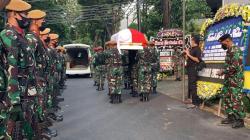 Suasana Pelepasan Jenazah Mantan Menlu Mochtar Kusumaatmadja, Diiringi Upacara Militer