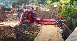 Video Evakuasi Crane yang Terguling, Proyek KRL Bogor-Sukabumi Terus Berjalan