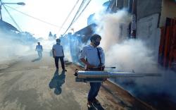 Berantas DBD, Perindo Sumsel Fogging Permukiman Warga di Palembang <