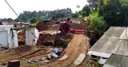 Video Crane Terguling Tak Membuat Proyek Rel Ganda Bogor-Sukabumi Terganggu