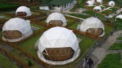 Sensasi Menginap di Bangunan Tahan Gempa Lembah Gunung Kawi