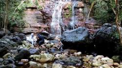 Sensasi 9 Air Terjun Unik di Kaki Gunung Maras Babel, Wajib Dikunjungi Nih!