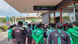 Terjadi Kerumunan, Pengunjung Promo BTS Meal McDonald's Karawang Dibubarkan<