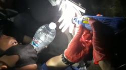 Damkar Bawa Gerinda untuk Copot Cincin Kekecilan yang Dipakai Pemuda Pangkep