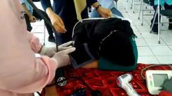 Vaksinasi Covid-19 untuk Penyandang Disabilitas, Siswi Ini Pura-pura Pingsan Sebelum Disuntik 