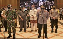 Vaksinasi Covid-19 Massal di Bandung, Panglima TNI: Luar Biasa Peminatnya
