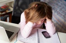 Perundungan di Medsos Bisa Menurunkan Prestasi Anak, Orang Tua Perlu Bijak Keamanan Internet