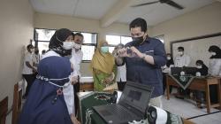 Bertemu Murid SLB, Erick Thohir Beri Bantuan Peralatan Digital untuk Belajar