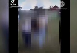 Aksi Baku Hantam 2 Pelajar Putri Berseragam