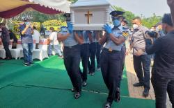 Prosesi Pemakaman Istri Menkumham di Sandiego Hills Karawang Digelar dengan Prokes Ketat<