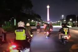 Video Razia Jam Malam di Monas, Aktivitas Warga Dihentikan