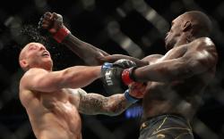 Hasil UFC 263: Jagoan Kelas Menengah Israel Adesanya Bekuk Marvin Vettorri 