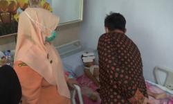 Ayah Ini Ajak Anak Bakar Diri, Alasannya Tak Mau Dicerai Istri