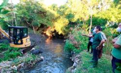 Kerahkan Ekskavator, Bupati Klungkung Pantau Normalisasi Sungai Candigara