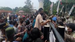 Ricuh PKL Majalengka Setelah Dilarang Berjualan di Alun-Alun