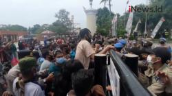 Aksi Demo Pedagang Kaki Lima di Majalengka Ricuh 