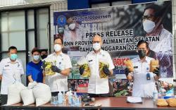 BNNP Kalsel Ungkap Kasus 8 Kg Sabu-Sabu Dibungkus Karung Beras