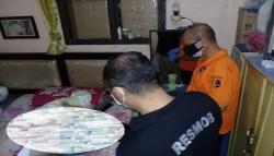 Jasad Seorang Janda Membusuk di Purwakarta Setelah 5 Hari Tak Keluar Rumah