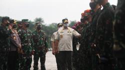 Anies Baswedan Cek Kesiapan Pasukan Gabungan untuk Pengetatan PPKM Mikro