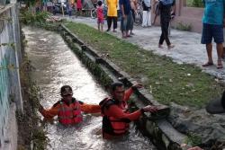 Tragis, Balita 2 Tahun Hanyut di Sungai saat Ditinggal Ibunya Buang Air<