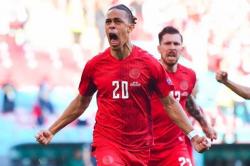  Yussuf Poulsen Ciptakan Gol Tercepat, Denmark Ungguli Belgia di Babak Pertama
