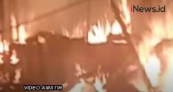 Video Seorang Pemuda Mengamuk Bakar Rumah Orang Tuanya di Tasikmalaya