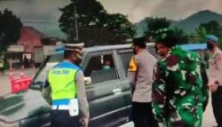 500 Kendaraan Wisatawan Diputar Balik di Perbatasan Garut-Bandung<