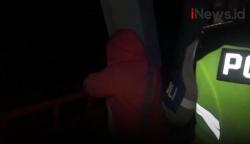 Video Petugas dan Warga Gagalkan Percobaan Bunuh Diri Seorang Ibu di Jembatan Kahayan Palangkaraya<