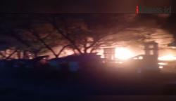 Video Ratusan Kios Pedagang di Pasar Leles Garut Terbakar