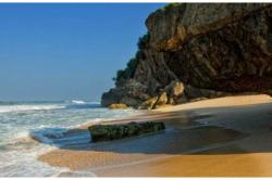   Indahnya Pantai Watulawang, Masih Sepi dan Jarang Terekspos