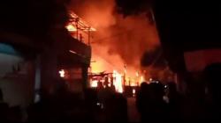 Polres Garut Selidiki Penyebab Kebakaran di Pasar Leles<