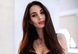 Pesona Kristyna Schickova, Model Seksi Sekaligus Kakak Top Skor Euro 2020