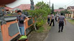 Sambut Hari Bhayangkara Ke-75, Polres Kotamobagu Serentak Kerja Bakti di Rumah Ibadah