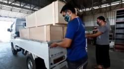 Angka Kematian akibat Covid Meningkat, Produsen Peti Mati di Majalengka Kebanjiran Order<