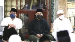 Menteri BUMN dan Mendag Sholat Subuh Bersama Keluarga Kesultanan Deli di Masjid Raya