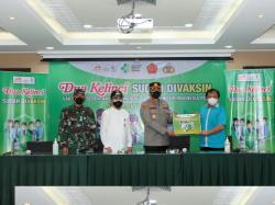 Putuskan Rantai Penyebaran Covid-19, Dua Kelinci Gelar Vaksinasi Massal Karyawan