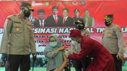 Ratusan Nakes di Rembang Isolasi Mandiri, TNI-Polri Turun Tangan Bantu Percepatan Vaksinasi  <