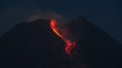 Gunung Merapi Kembali Luncurkan 15 Kali Guguran Lava Pijar Sejauh 1,5 Km