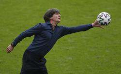 Jerman Ditendang Inggris, Joachim Low Sebut 2 Pemain Ini Biang Keladi