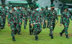 Pangkostrad Pantau Serbuan Vaksinasi Covid-19 Prajurit Kostrad di Cijantung