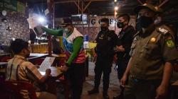 Pemprov DKI : Pedagang dan Pengunjung Warung Makan Wajib Sudah Divaksin