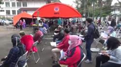Kejar Kekebalan Komunal, Ribuan Warga Disuntik Vaksin Covid-19 di RSHS Bandung<
