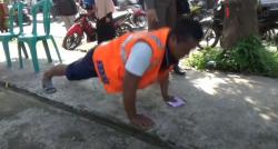 Video Pelanggar Prokes di Purwakarta Dihukum Push Up