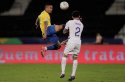 Gabriel Jesus Angkat Bicara Soal Tendangan Kungfu ke Wajah Pemain Cile