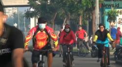 Video Hari Kedua PPKM Darurat, Warga Nekat Berolahraga di Bintaro