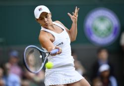 Hasil Wimbledon 2021: Ashleigh Barty ke Perempat Final, Petenis Cantik Polandia Tersingkir